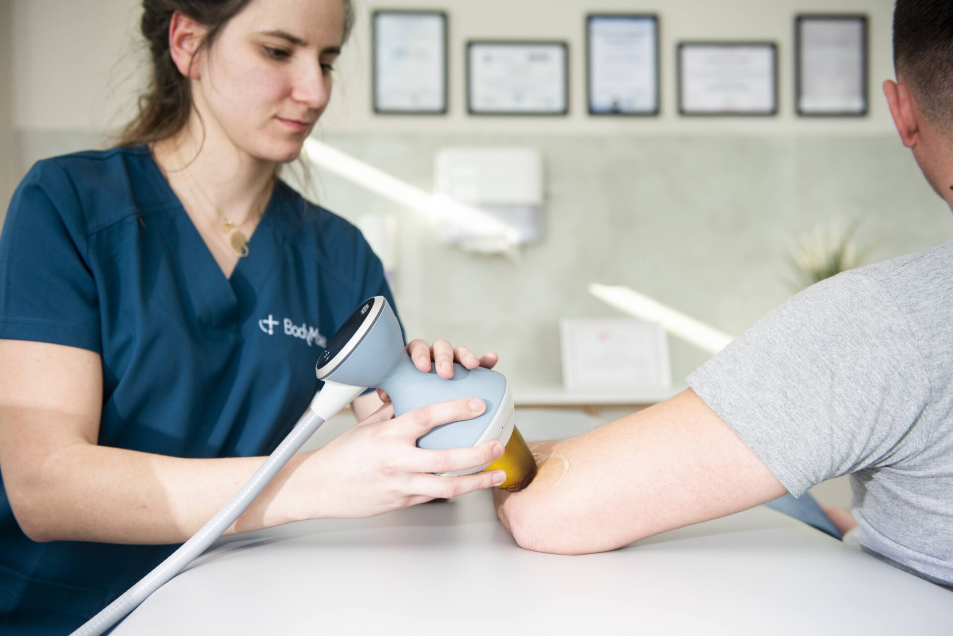 zapalenie nadkłykcia bocznego